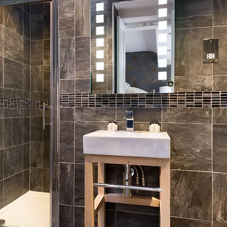 Hotel Traveller's Rest 3*